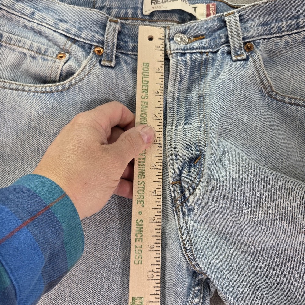 Levis 505 Jeans Mens Blue Light Wash Regular Straight Fits 30x28 - Picture 7 of 16